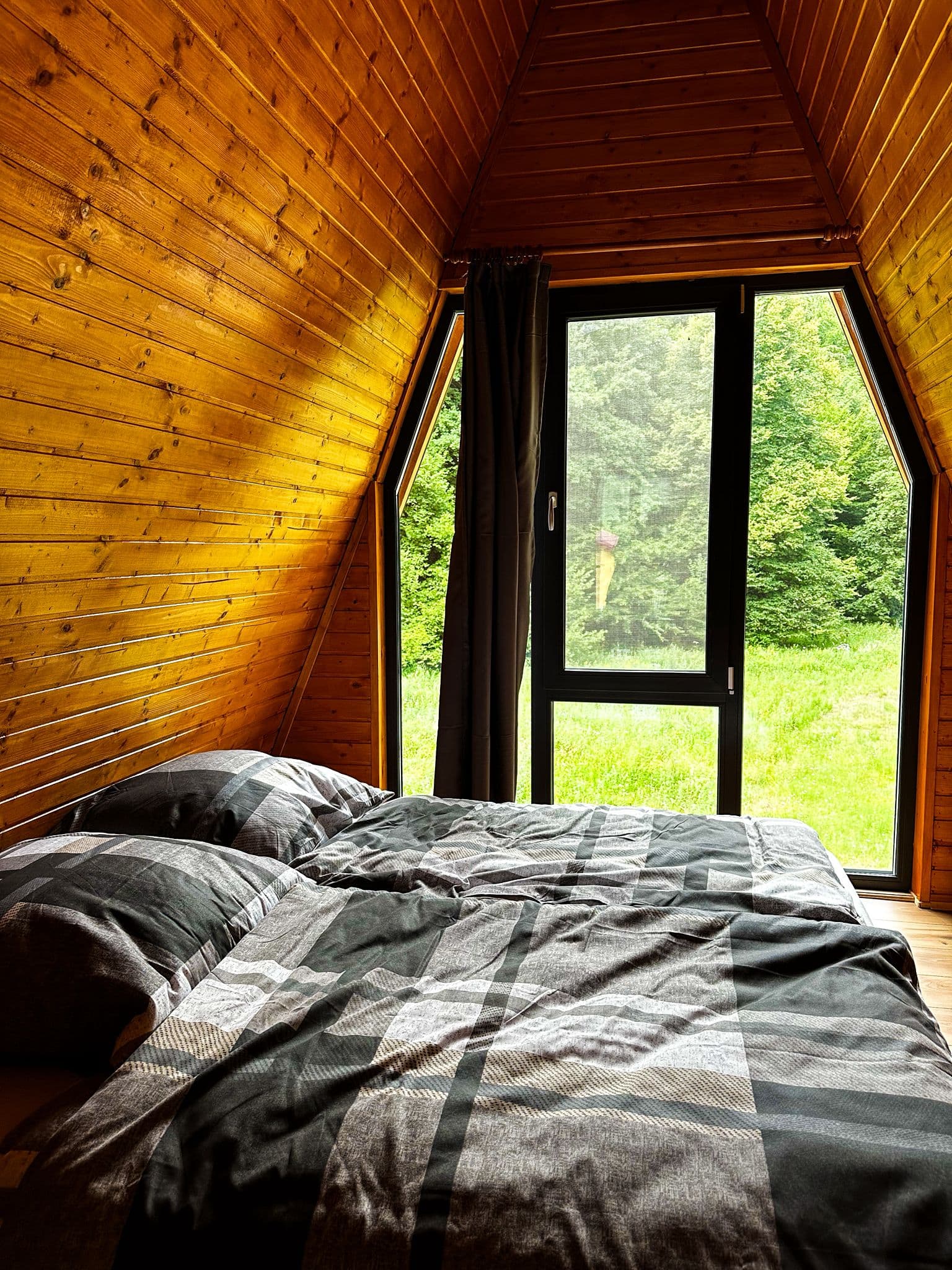 Dormitor cochet la etaj